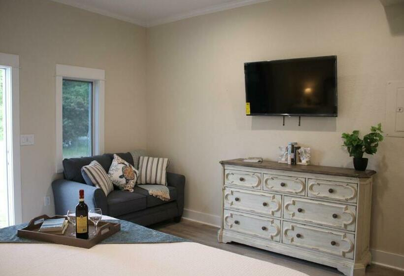 豪华工作室, Wild Horse Inn