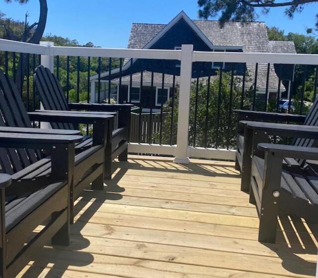 带阳台套房, Wild Horse Inn