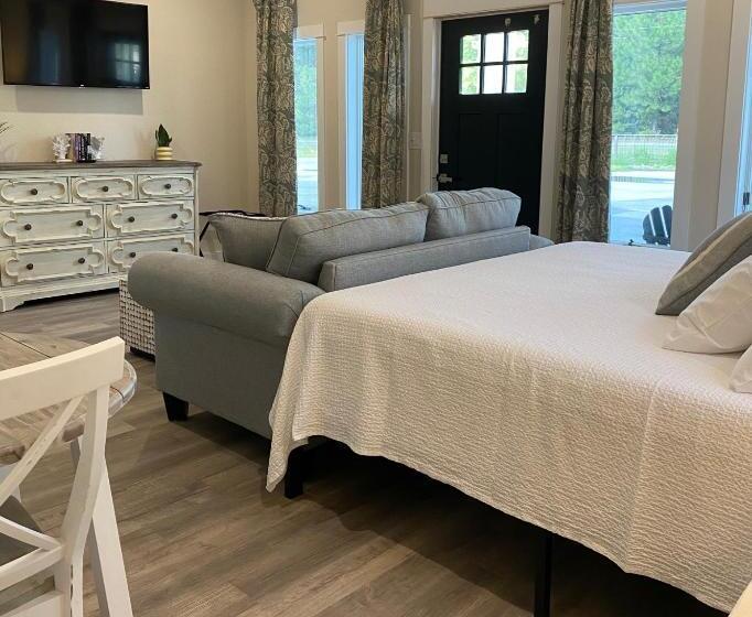 带大床的套房, Wild Horse Inn