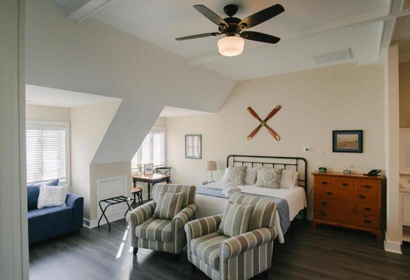 带阳台套房, Wild Horse Inn