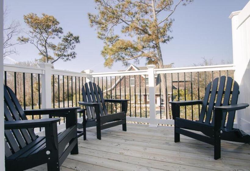 带阳台套房, Wild Horse Inn