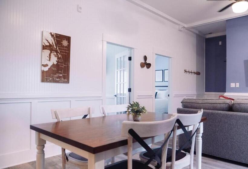 带阳台套房, Wild Horse Inn