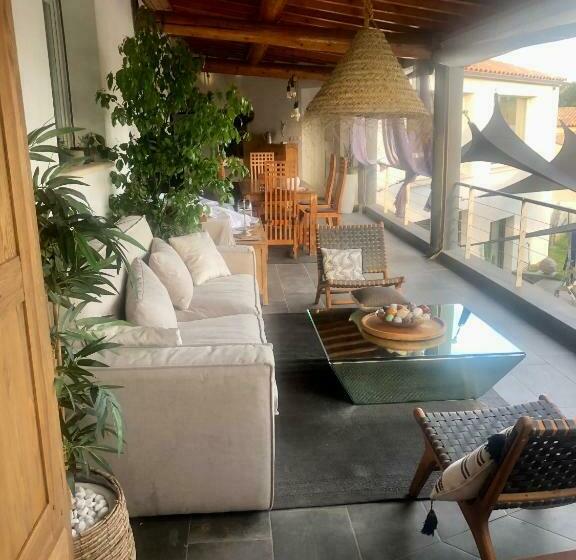 غرفة قياسية مطلّة علي حمام السباحة, Les Lofts De Bouzigues