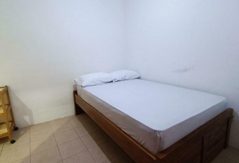 Standard Enkeltværelse, Oyo 91341 D Phoenix Anggrek Syariah Residence