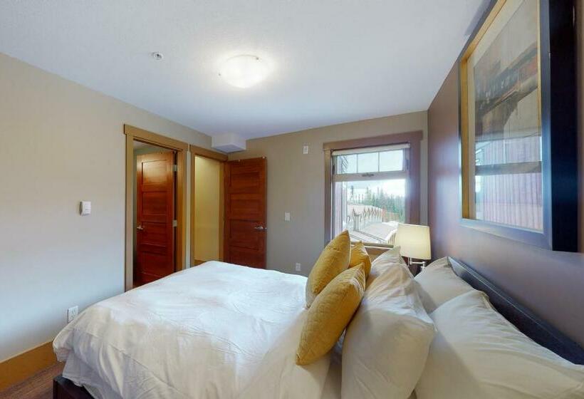 Апартаменты 2 Спальни, Raven 101