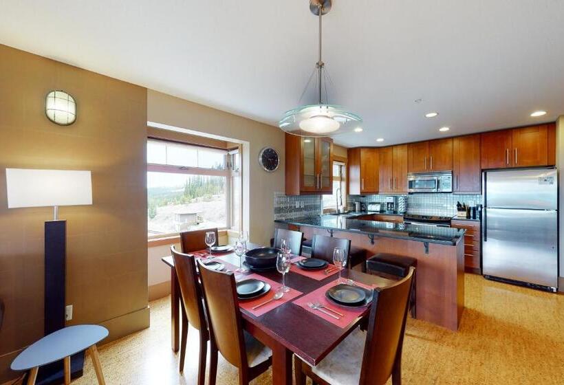 Апартаменты 2 Спальни, Raven 101