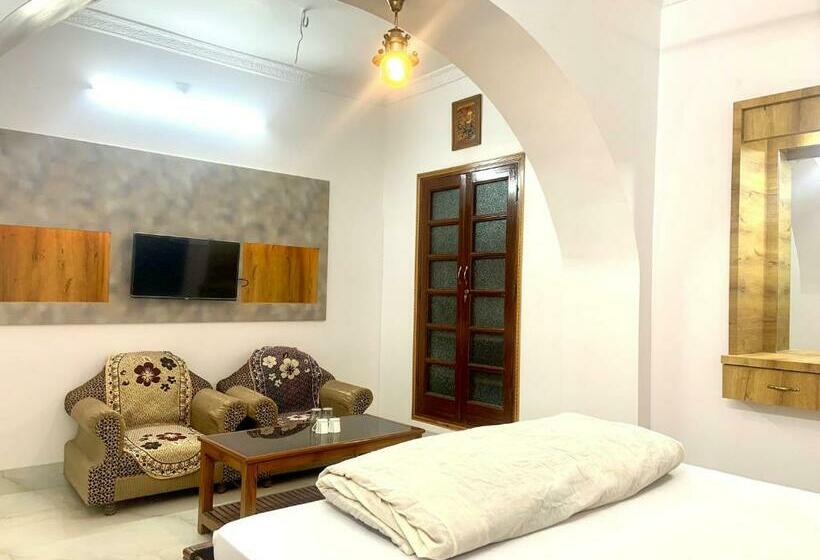 غرفة ديلوكس, Swagatam