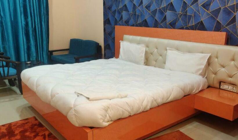 三人经典房间, Oyo 89156 Living Point