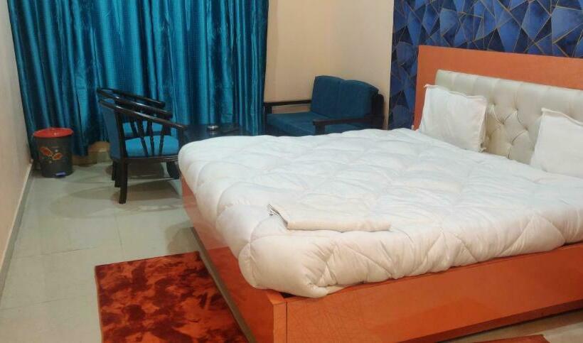 三人经典房间, Oyo 89156 Living Point