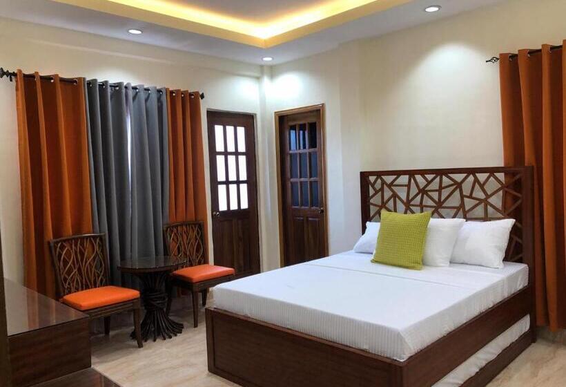 Economy Triple Room, Pmg Islandscape Resort