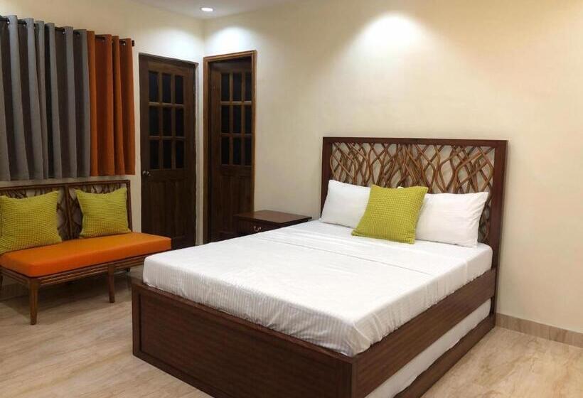 Economy Triple Room, Pmg Islandscape Resort