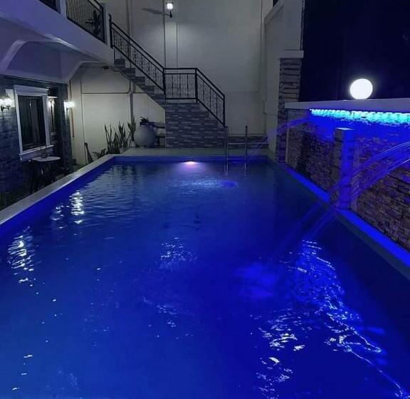 اتاق استاندارد, Bountiful Inn