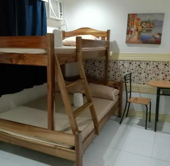 اتاق خانوادگی, Bountiful Inn