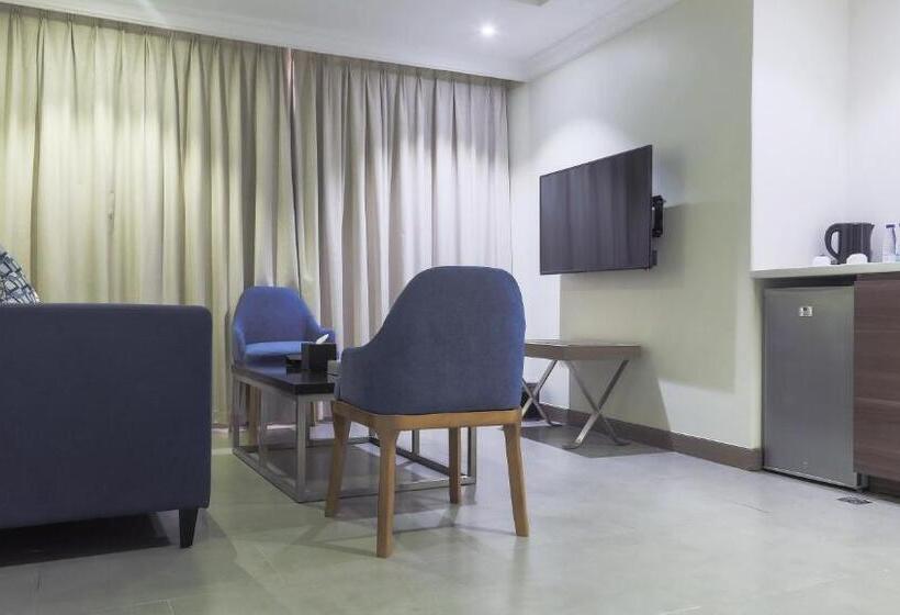 جناح عائلي, Safwat Alkhobar