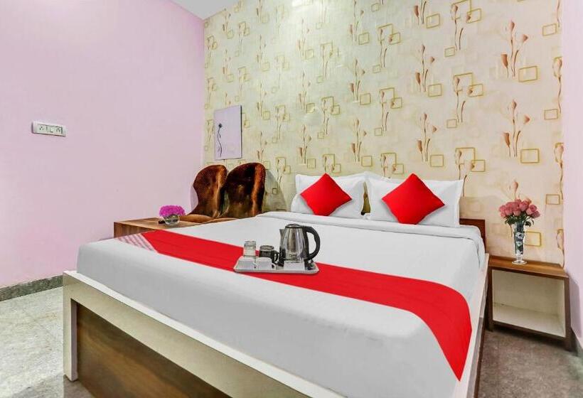 Pokój Trzyosobowy Klasyczny, Flagship K D Guest House