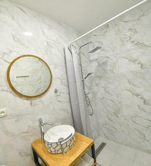 スタンダードルーム, Madin Eco