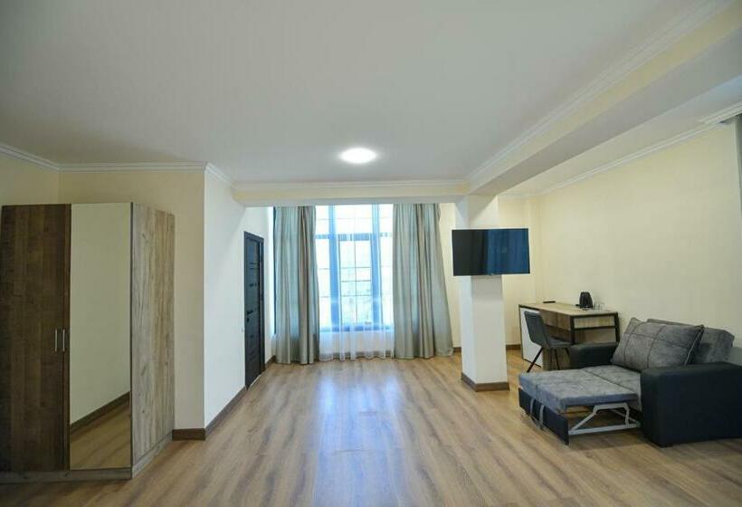 スタンダードルーム, Madin Eco