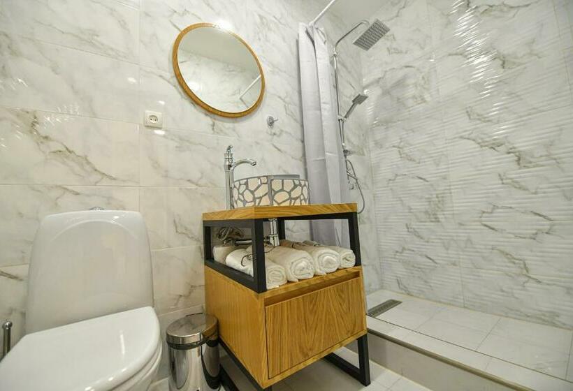 スイート（家族用）, Madin Eco