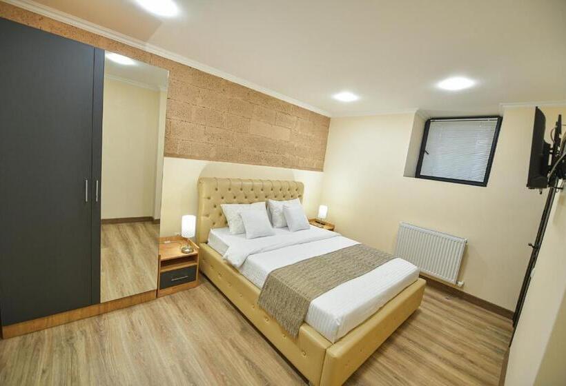 スイート（家族用）, Madin Eco