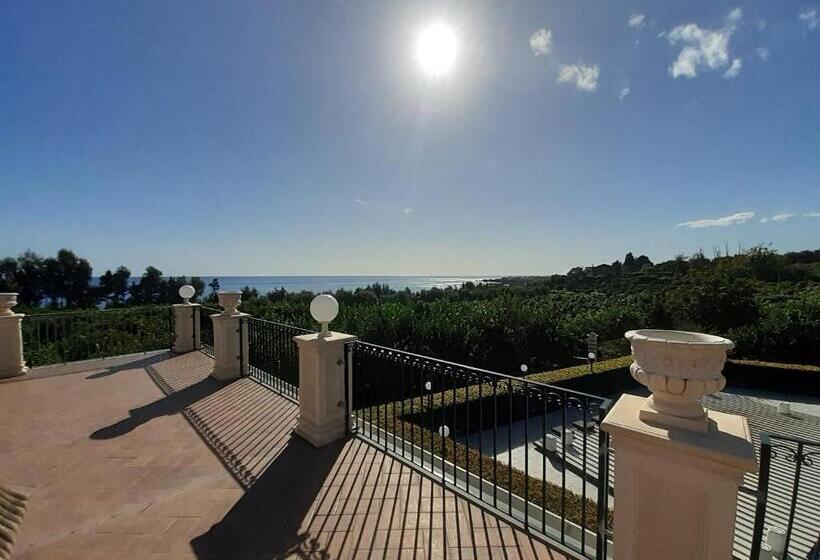 חדר סטנדרט לשלושה, Zahra Agriturismo