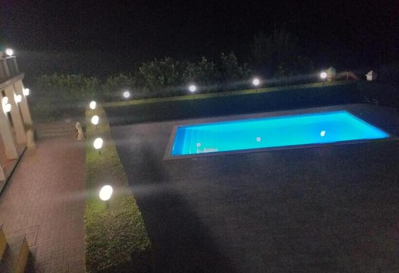 חדר סטנדרט לשלושה, Zahra Agriturismo