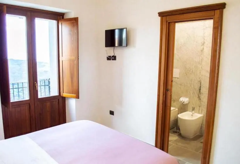オーシャンビュースタンダードルームバルコニー付き, Palazzo Iaquinta Rooms, Restaurant & Wellness