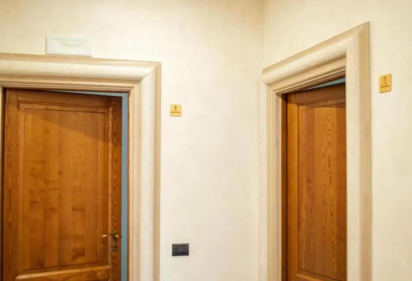 バルコニー付きスタンダードトリプルルーム, Palazzo Iaquinta Rooms, Restaurant & Wellness