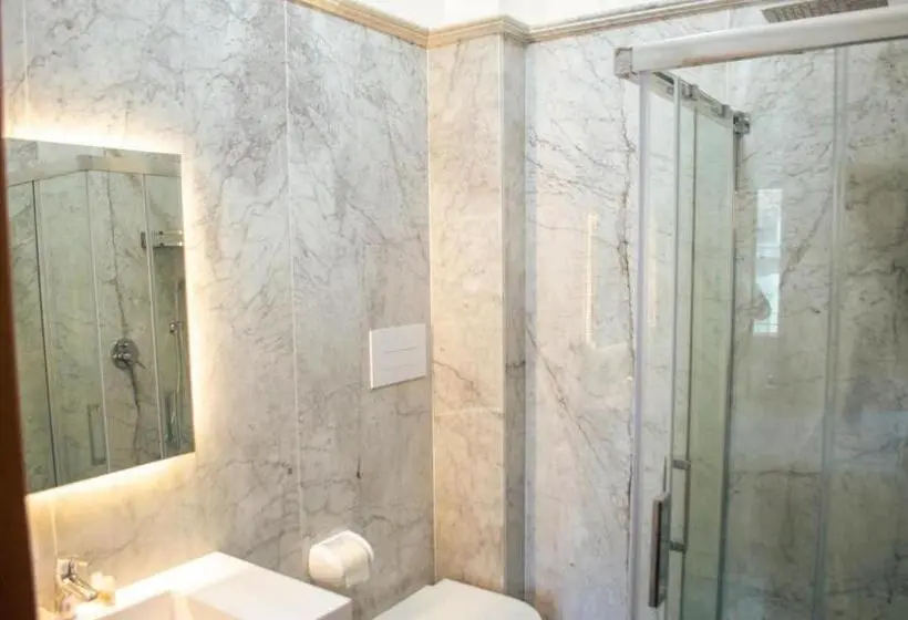 バルコニー付きスタンダードルーム, Palazzo Iaquinta Rooms, Restaurant & Wellness