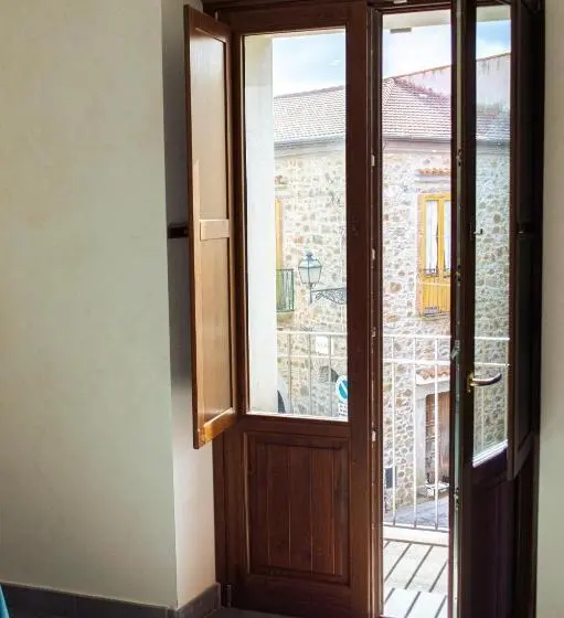バルコニー付スタンダード4ベッドルーム, Palazzo Iaquinta Rooms, Restaurant & Wellness