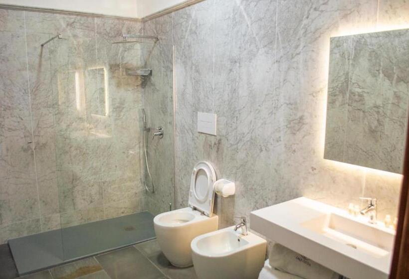 バルコニー付スタンダード４ベッドルーム, Palazzo Iaquinta   Rooms, Restaurant & Wellness