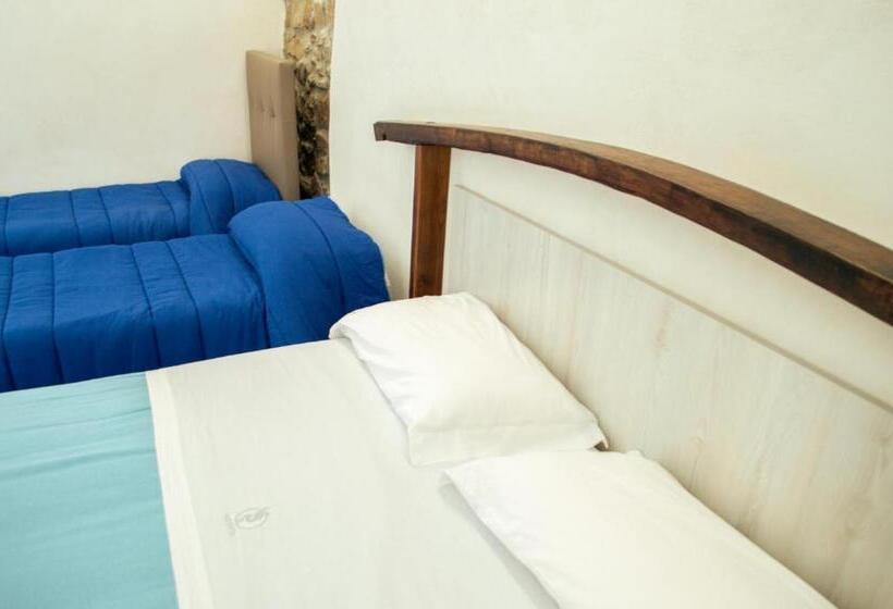 バルコニー付スタンダード４ベッドルーム, Palazzo Iaquinta   Rooms, Restaurant & Wellness