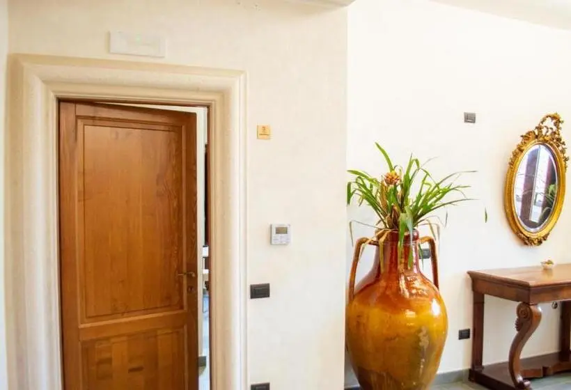スタンダードルーム, Palazzo Iaquinta Rooms, Restaurant & Wellness