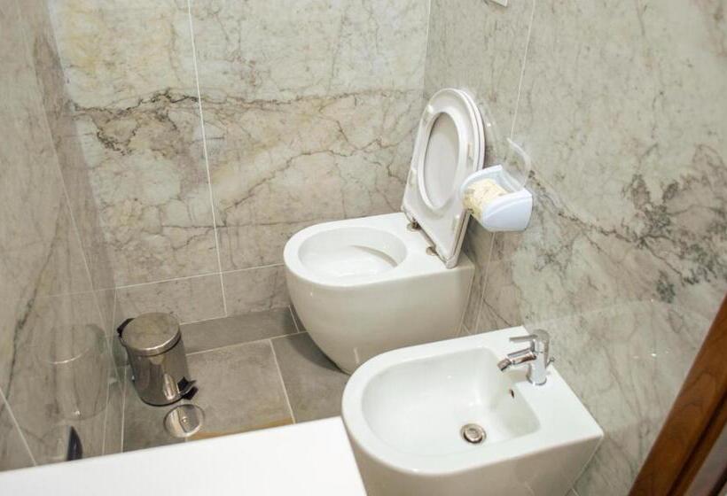 Номер Стандарт, Palazzo Iaquinta   Rooms, Restaurant & Wellness