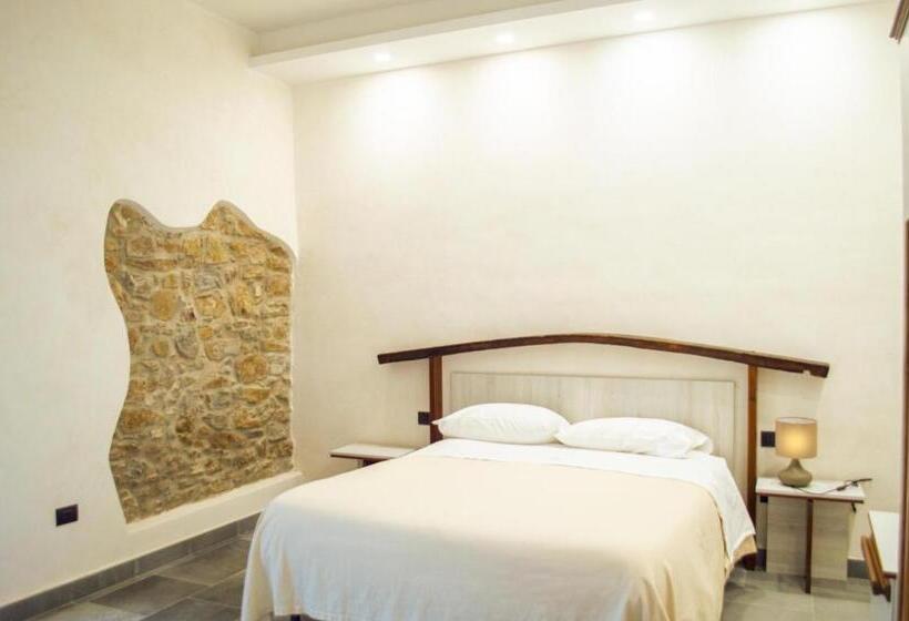 スタンダードルーム, Palazzo Iaquinta   Rooms, Restaurant & Wellness