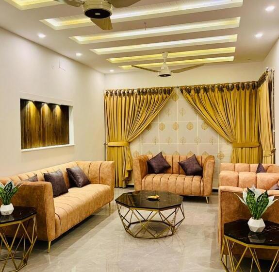 Deluxe Suite King Bed, The Gateway Islamabad