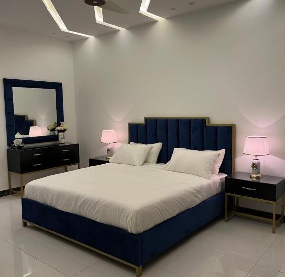 اتاق لوکس با تخت بزرگ, The Gateway Islamabad