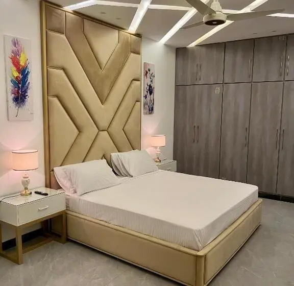 Deluxe Suite King Bed, The Gateway Islamabad