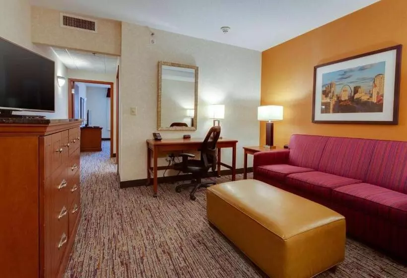 スーペリアースイート, Drury Inn & Suites St. Louis Forest Park