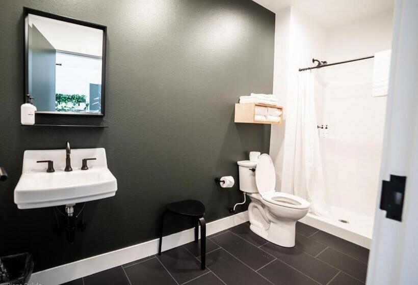 מיטת קינג בסוויטה, Loge Leavenworth Downtown