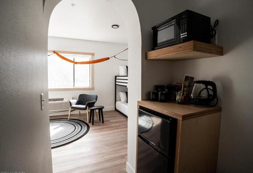 חדר דחוקס עם מיטת קינג, Loge Leavenworth Downtown
