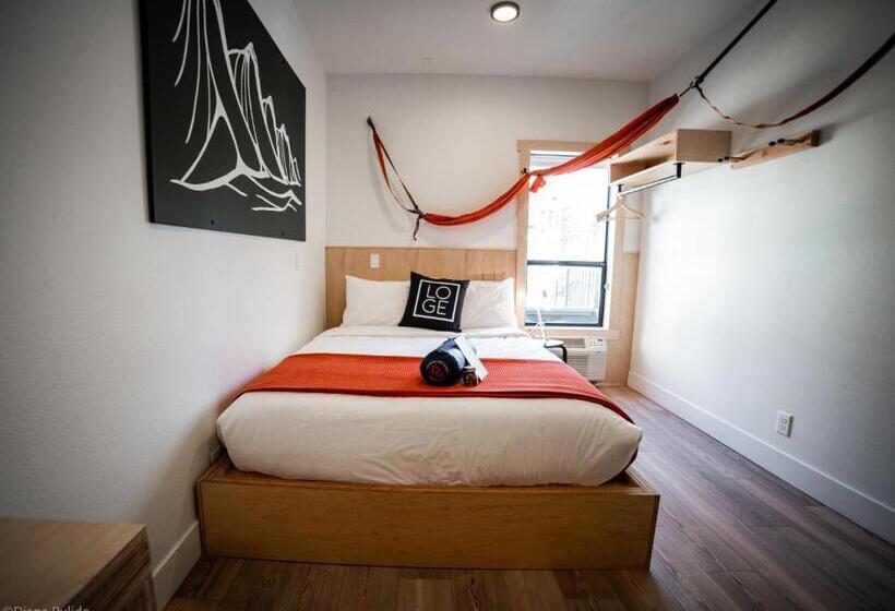 חדר סטנדרט עם מיטת קווין, Loge Leavenworth Downtown