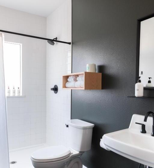 סוויטת ג'וניור, Loge Leavenworth Downtown