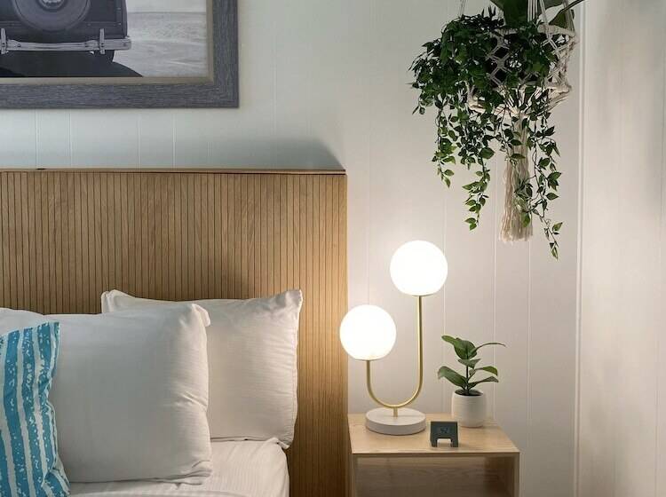 إستوديو قياسى, Seaspray Surf Lodge