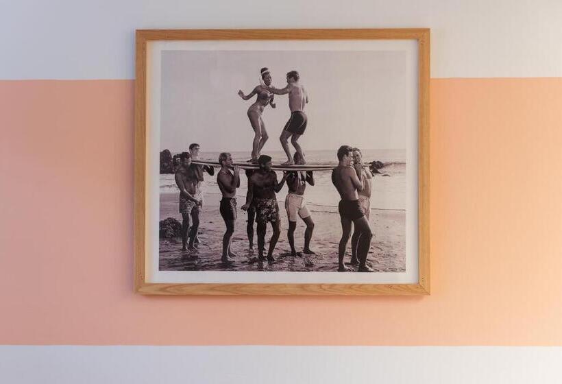 إستوديو قياسى, Seaspray Surf Lodge