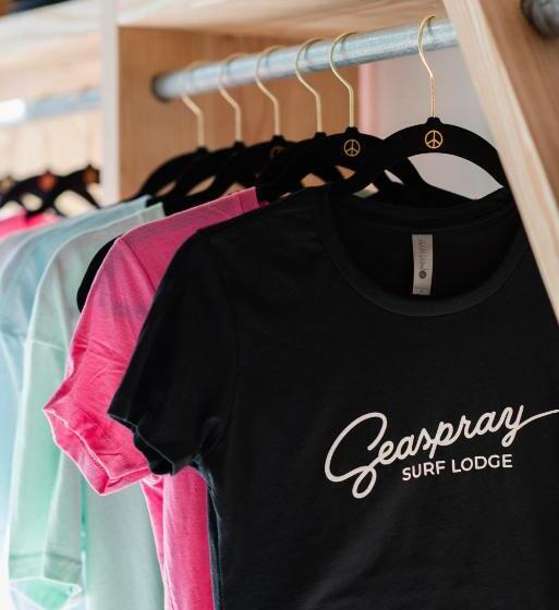 إستوديو قياسى, Seaspray Surf Lodge