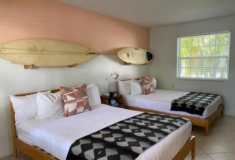 إستوديو قياسى, Seaspray Surf Lodge