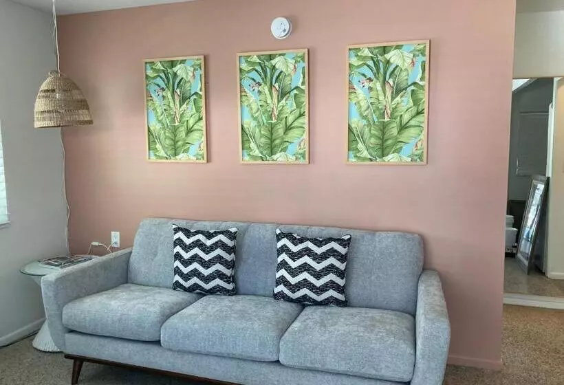 スイート, Seaspray Surf Lodge