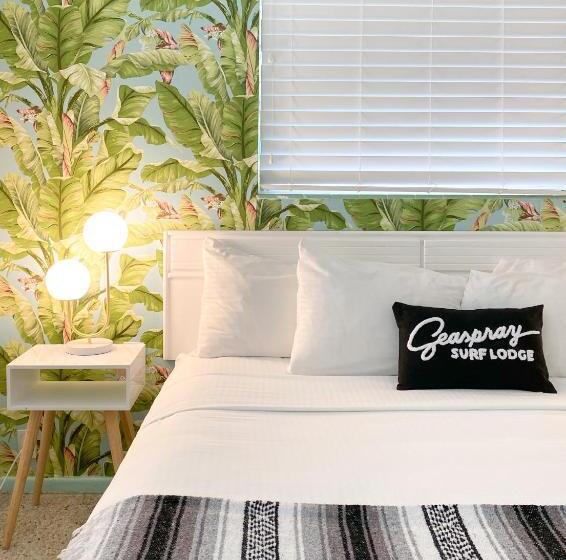 Люкс, Seaspray Surf Lodge