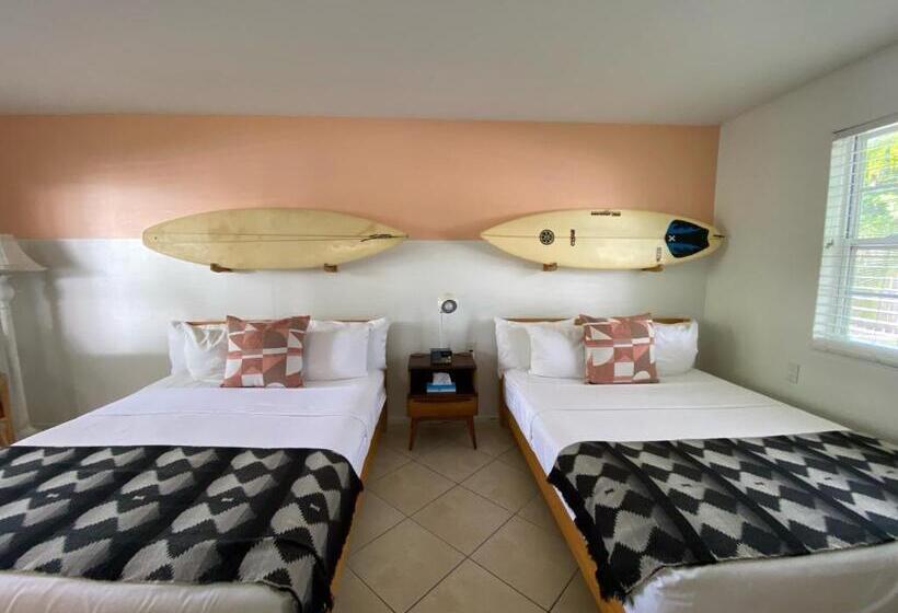 إستوديو قياسى, Seaspray Surf Lodge