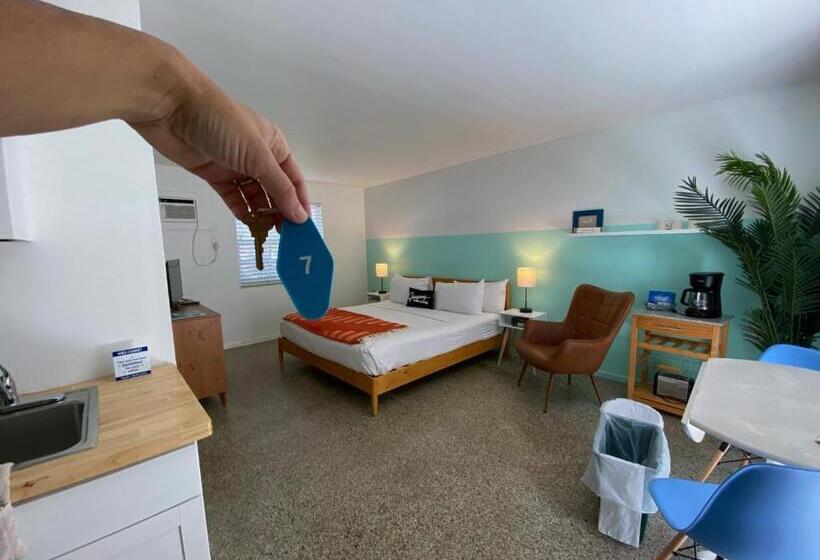 إستوديو قياسى, Seaspray Surf Lodge